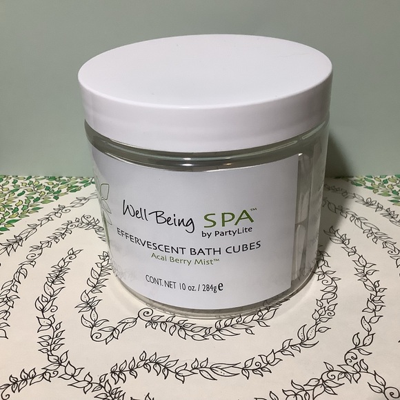 PartyLite Other - PartyLite Well Being SPA Effervescent Bath Cubes - White